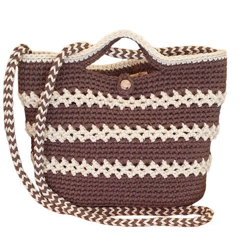 Petit sac au crochet marron et écru