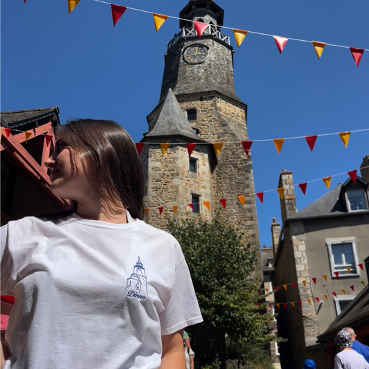 TEE-SHIRT BLANC BRODÉ - TOUR DE L'HORLOGE