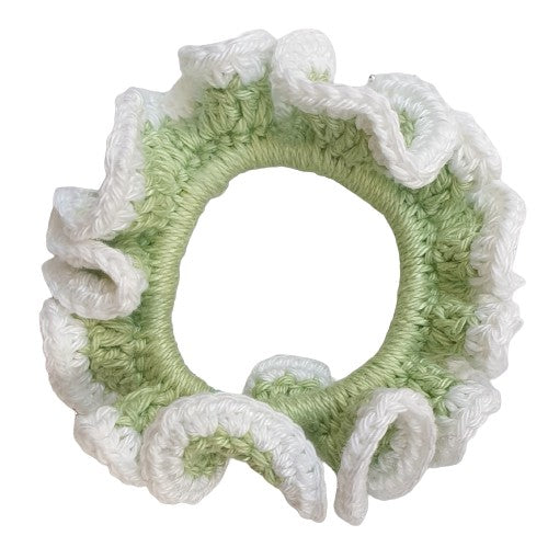 Chouchou au crochet vert anis et blanc - 8cm