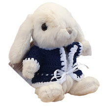 Charger l&#39;image dans la galerie, Lapin en peluche habillé d&#39;un gilet au crochet bleu marine
