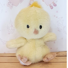Charger l&#39;image dans la galerie, Peluche Poussin Baby Chicky
