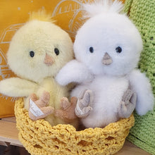 Charger l&#39;image dans la galerie, Peluche Poussin Baby Chicky
