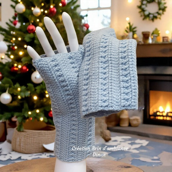 Mitaines bleues "azur" au crochet