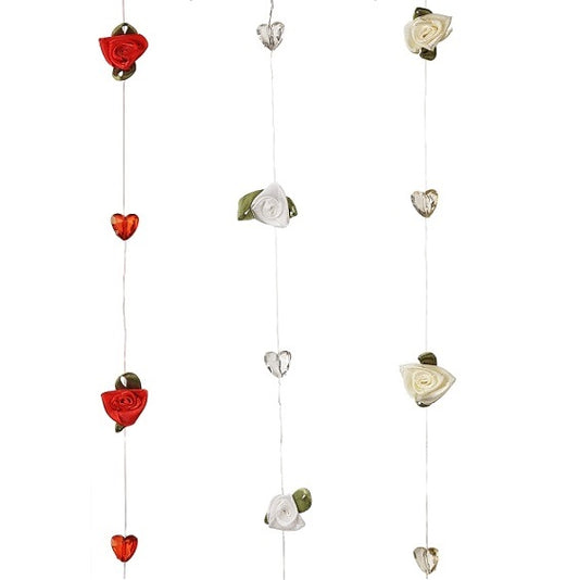 Guirlande de fleurs en satin et cœurs