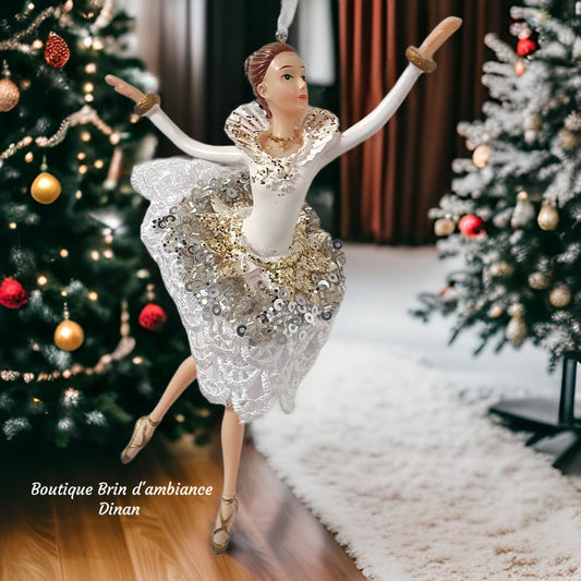 Danseuse à suspendre robe en dentelle et sequins argentés