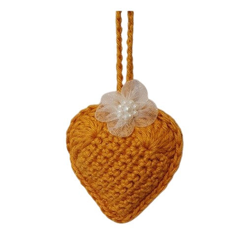 Cœur décoratif au crochet jaune orange et fleur tulle