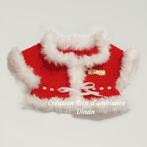 Gilet au crochet en coton rouge et fourrure blanche