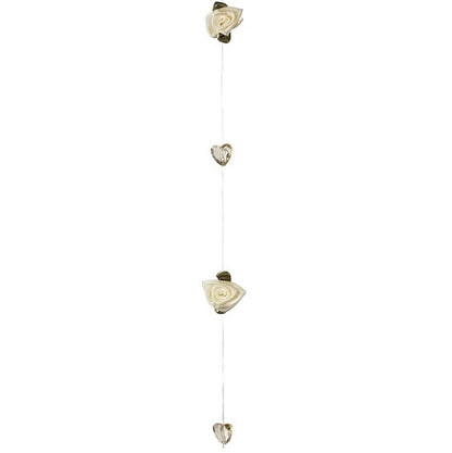 Guirlande de fleurs en satin et cœurs