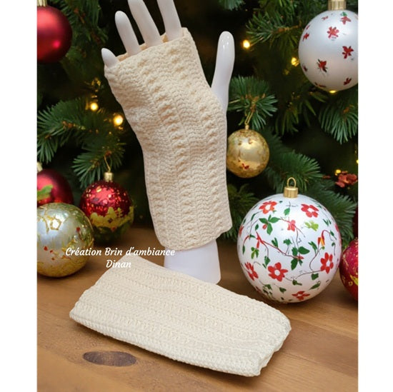 Mitaines écrues au crochet