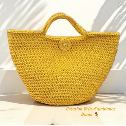 Petit panier Coco jaune soleil au crochet