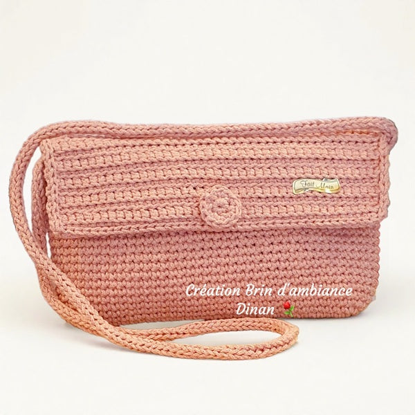 Grande pochette au crochet en coton rose brillant