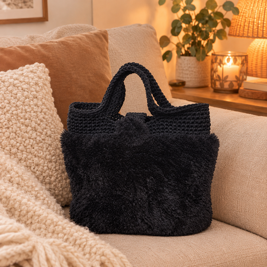 Sac à main au crochet en fourrure noire (anse intégrée)