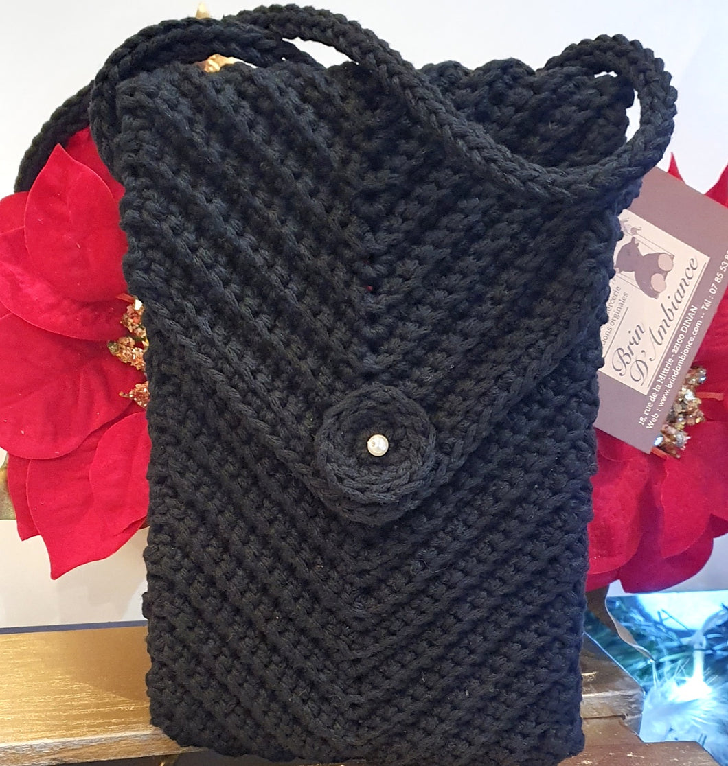 Pochette noire au crochet - Fait-main